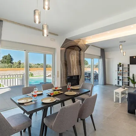 Serenity Villa *